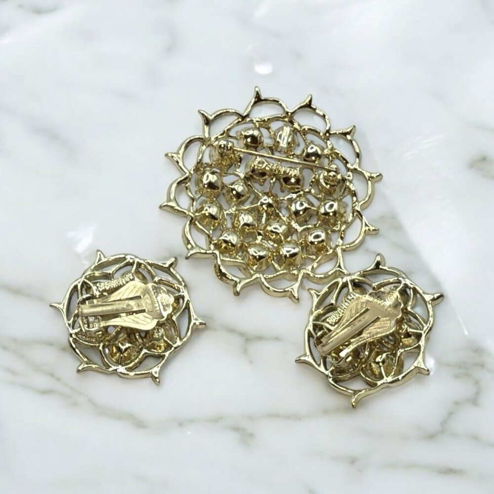 Sarah Coventry Vtg Aurora Borealis Rhinestone Limelight Pin  Brooch Earrings Set - Picture 5 of 7